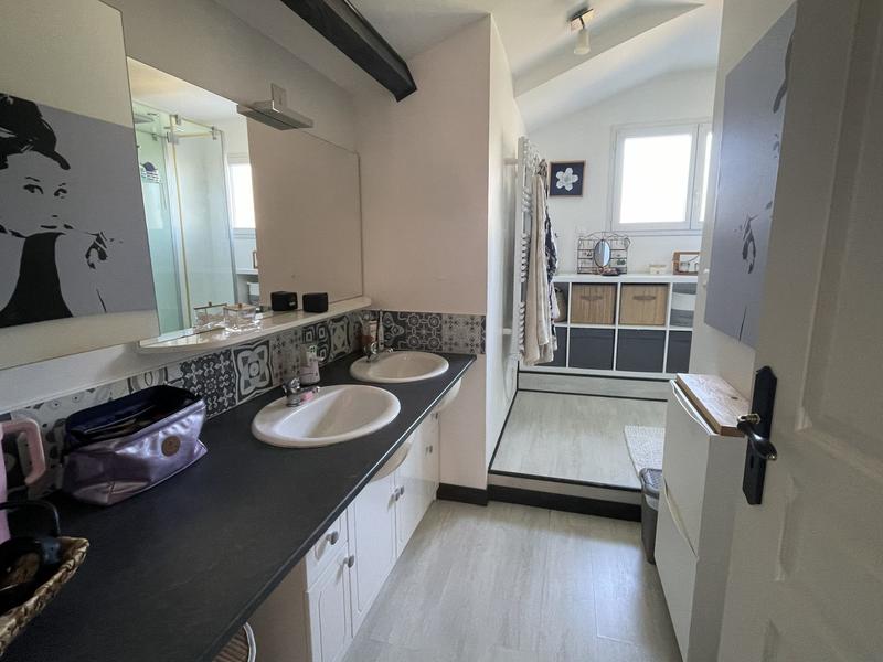 Maison - 166 m² - 7 pièces