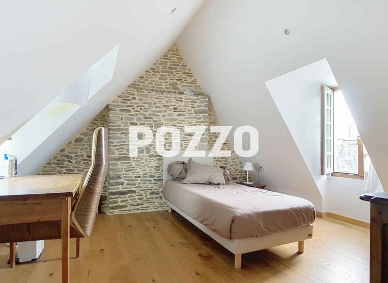 Maison - 166 m² - 6 pièces