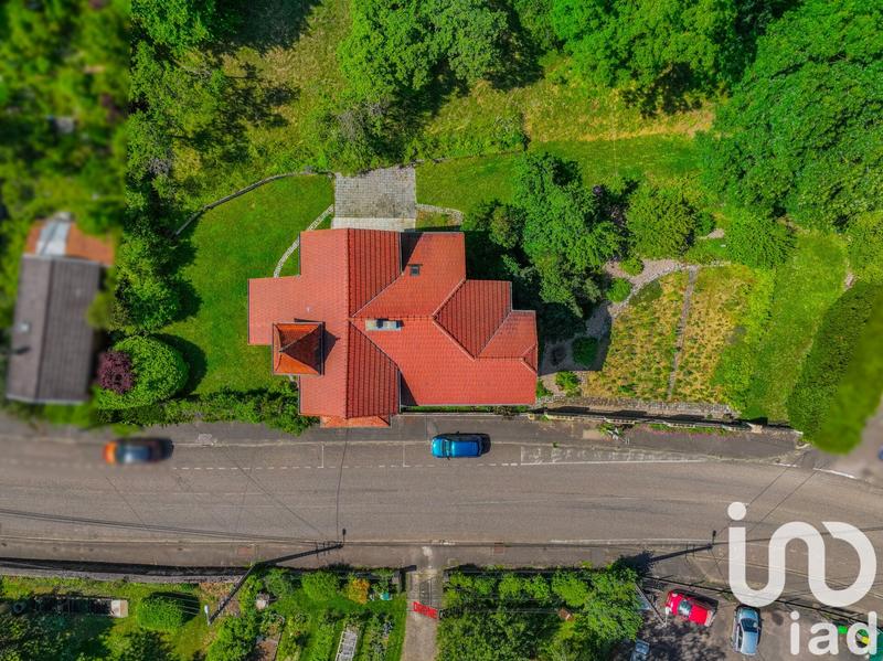 Maison - 193 m² - 8 pièces