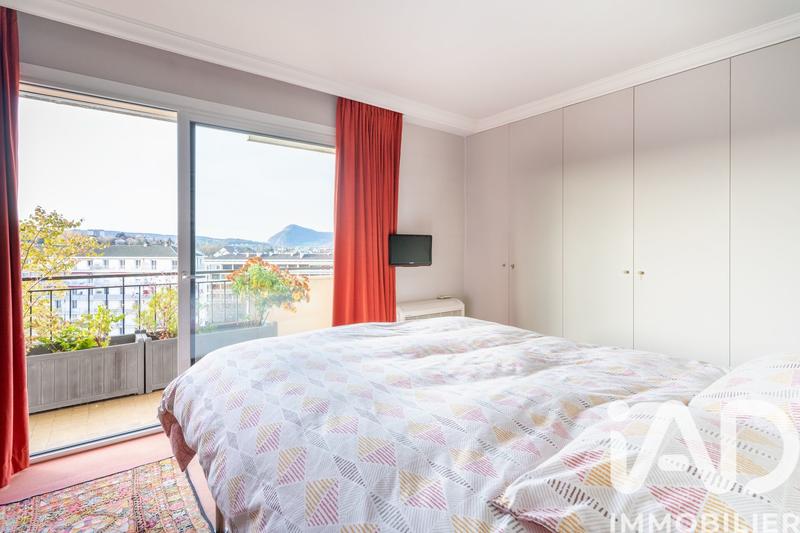 Appartement - 197 m² - 7 pièces