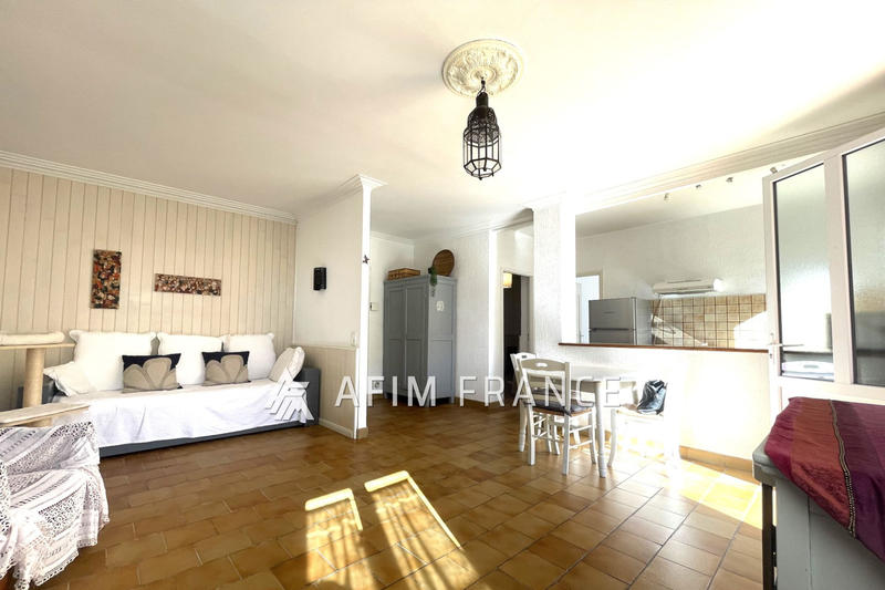 Maison - 212 m² - 7 pièces