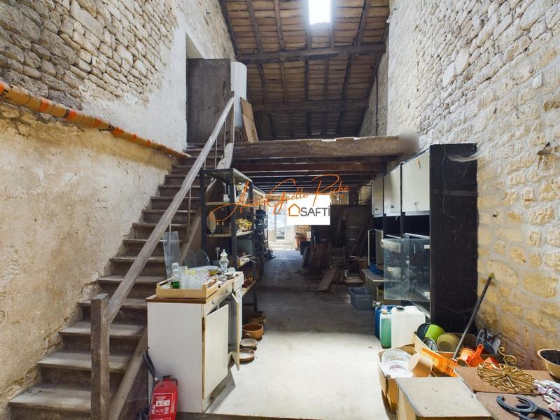 Maison - 260 m² - 12 pièces