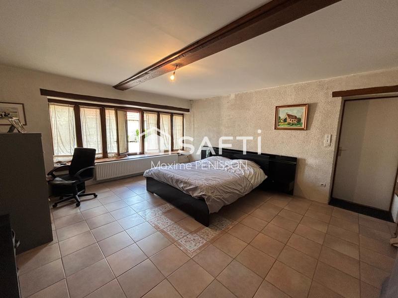 Maison - 260 m² - 6 pièces