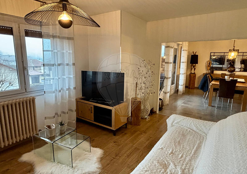 Appartement - 110 m² - 4 pièces