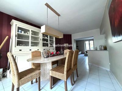 Maison - 180 m² - 6 pièces