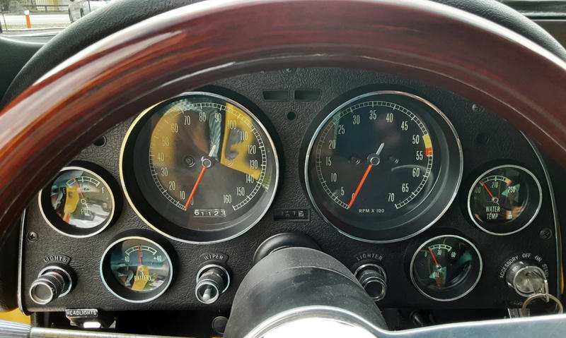 Chevrolet Corvette C2 Stingray 327ci V8