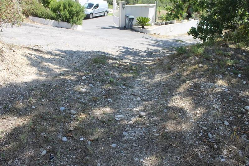 Terrain constructible - 2 500 m²