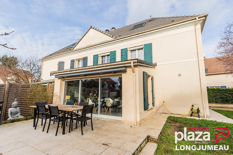 Maison - 121 m² - 5 pièces