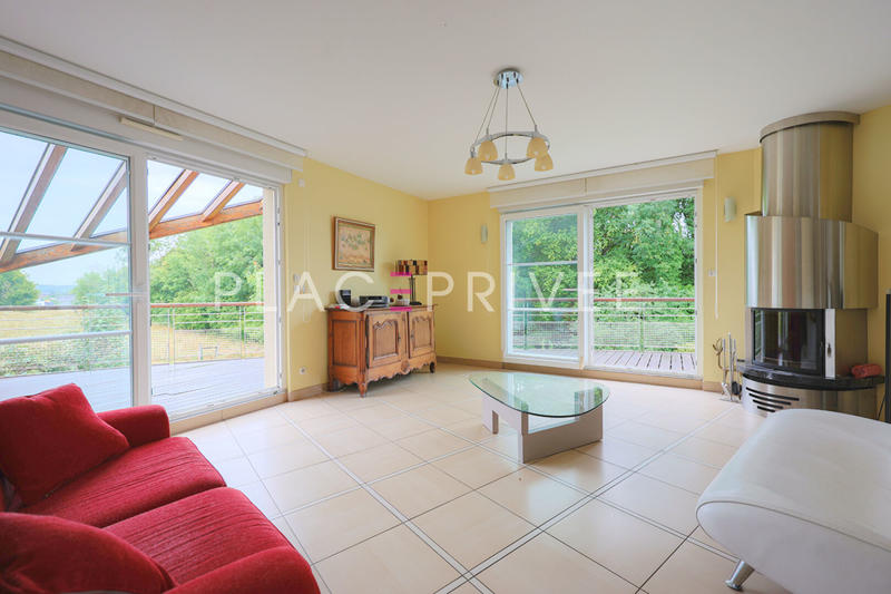 Maison - 200 m² - 8 pièces