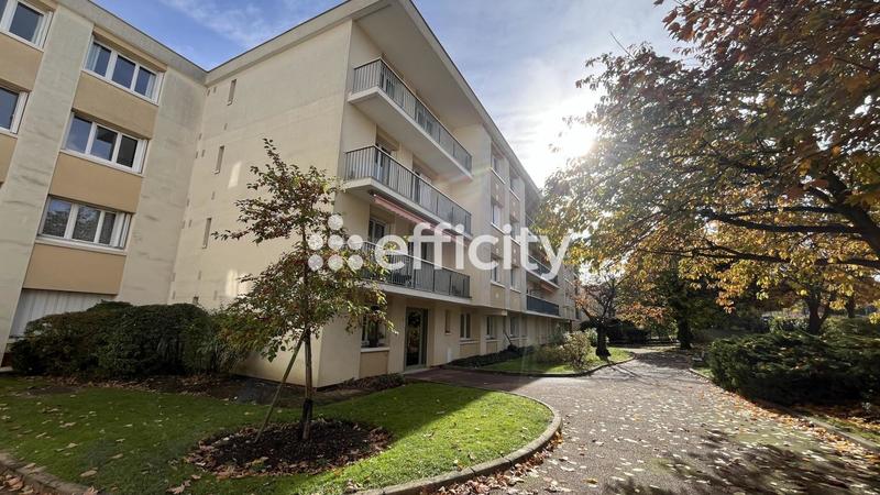 Appartement - 100 m² - 4 pièces