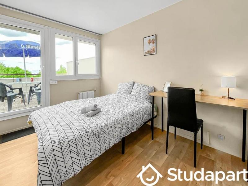 Chambre - 10 m² - 1 pièce