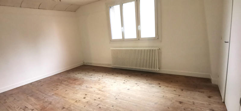 Maison - 235 m² - 7 pièces