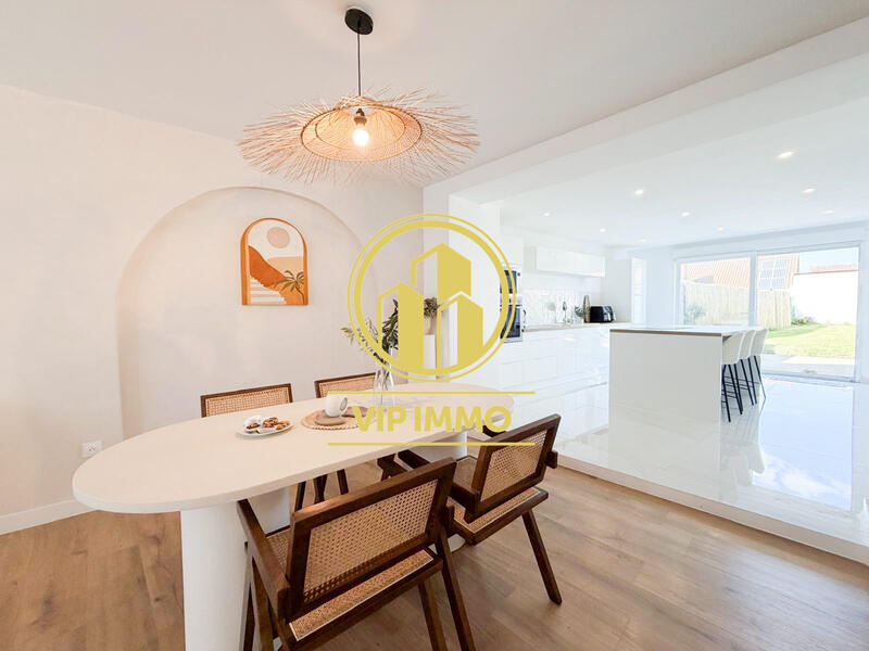 Maison - 105 m² - 5 pièces