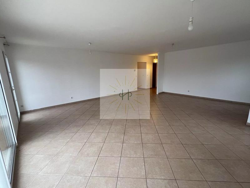 Appartement - 120 m² - 5 pièces
