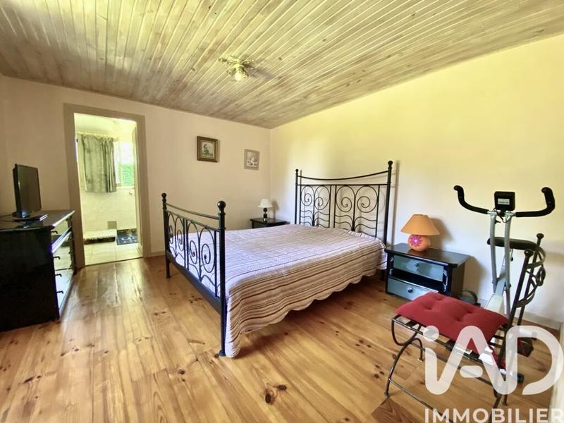 Maison - 230 m² - 8 pièces