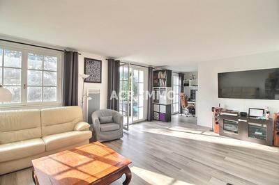 Maison - 124 m² - 7 pièces