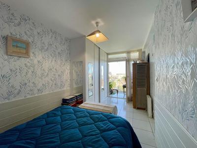 Appartement - 100 m² - 4 pièces