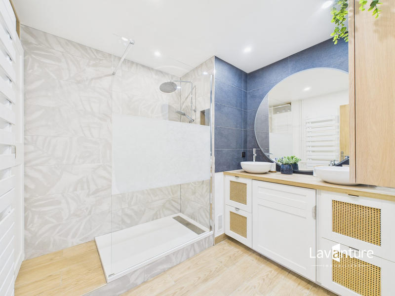 Appartement - 81 m² - 4 pièces