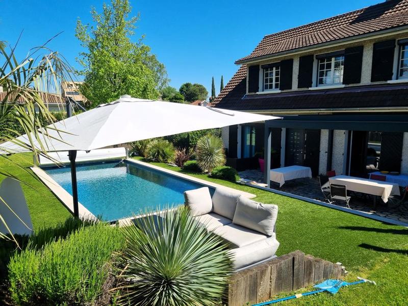 Maison - 185 m² - 8 pièces