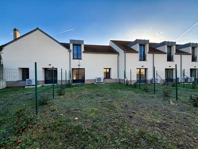 Maison - 88 m² - 4 pièces