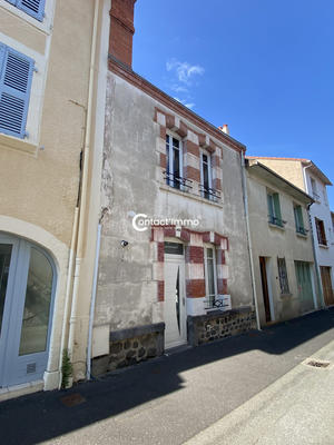Maison - 93 m² - 4 pièces