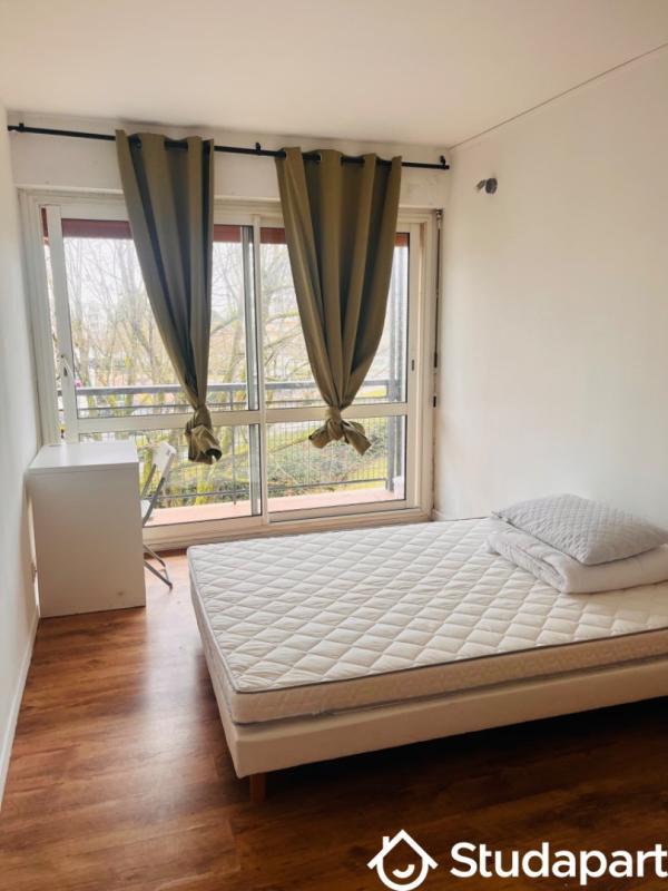 Chambre - 11 m² - 1 pièce