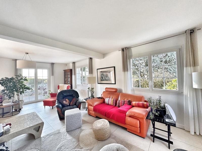 Maison - 200 m² - 5 pièces