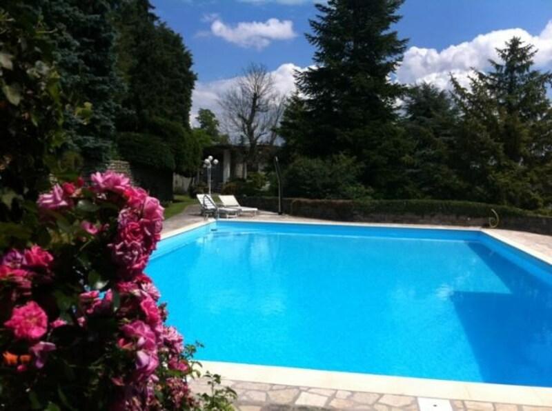 Maison - 742 m² - 32 pièces