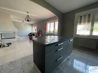 Appartement - 90 m² - 4 pièces