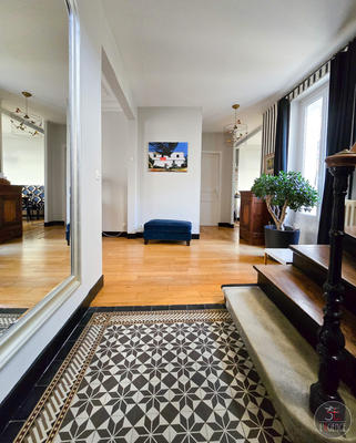 Maison ancienne - 210 m² - 9 pièces