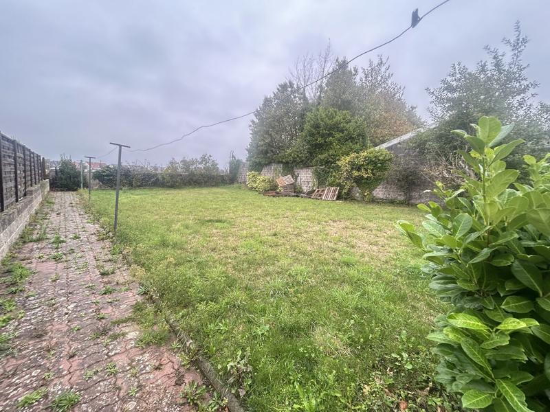 Maison - 111 m² - 8 pièces