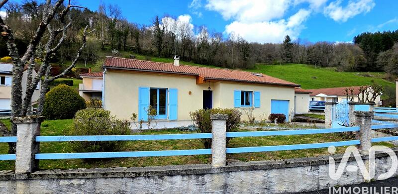 Maison - 94 m² - 4 pièces