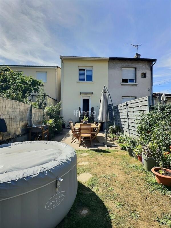 Maison - 85 m² - 5 pièces