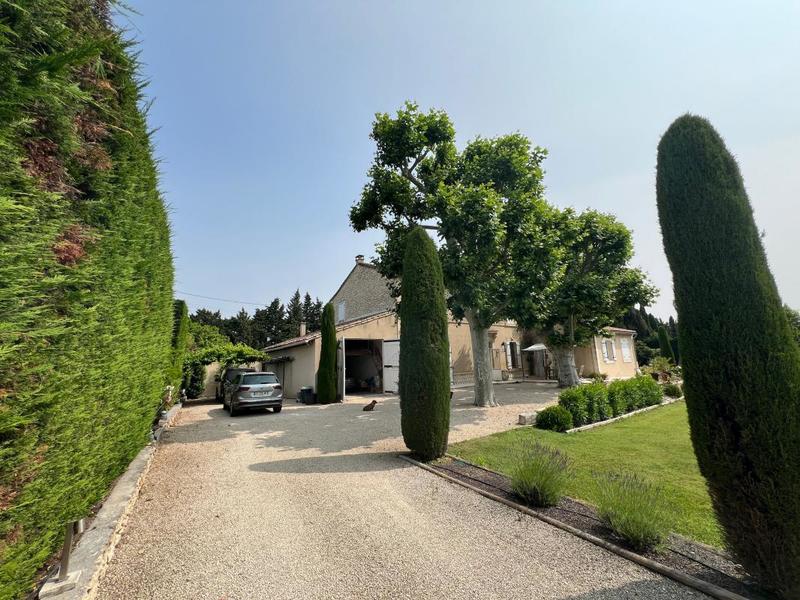 Mas - 262 m² - 8 pièces