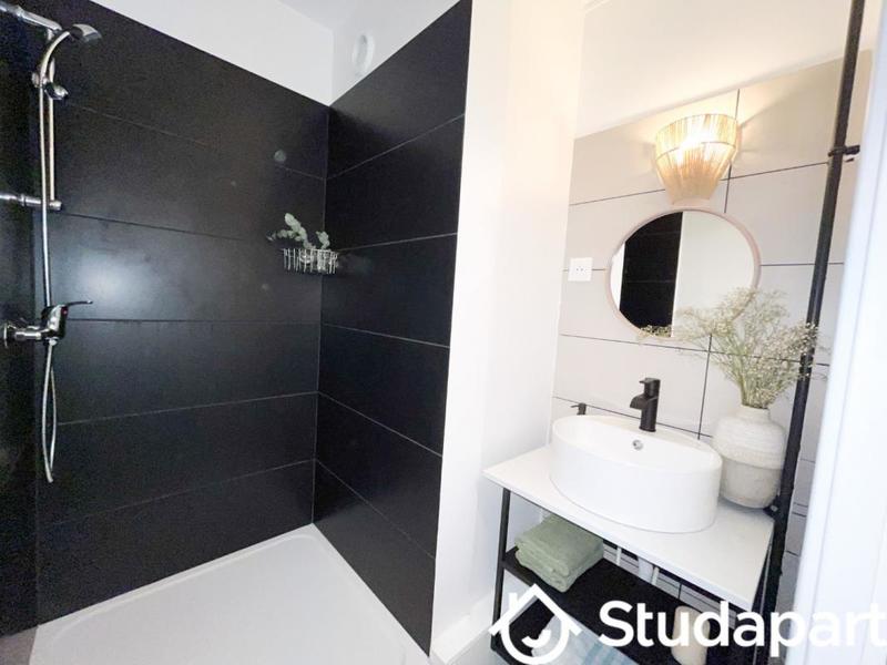 Chambre - 9 m² - 1 pièce