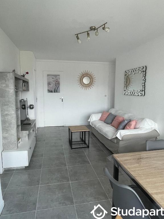 Chambre - 8 m² - 1 pièce