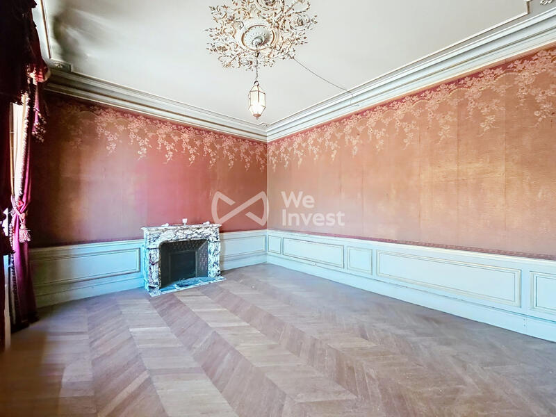 Maison - 427 m² - 14 pièces