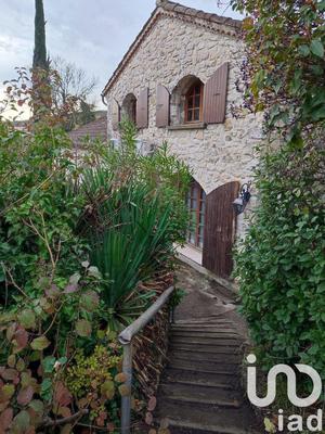 Maison - 230 m² - 10 pièces