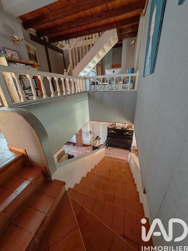 Maison - 212 m² - 5 pièces
