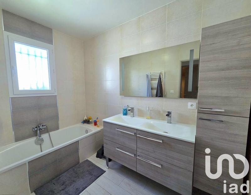 Maison - 122 m² - 4 pièces