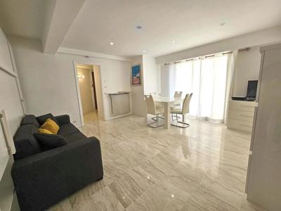 Studio - 34 m² - 1 pièce