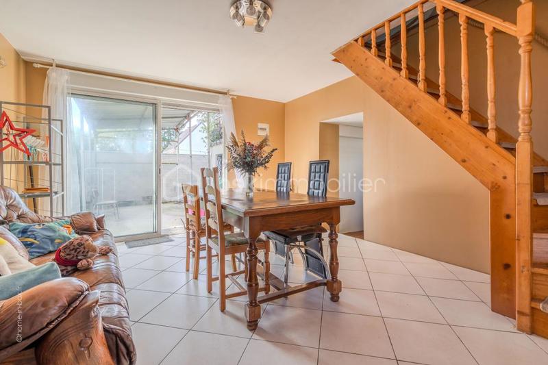 Maison - 161 m² - 11 pièces