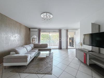 Appartement - 80 m² - 3 pièces