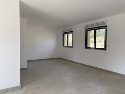 Maison - 81 m² - 4 pièces