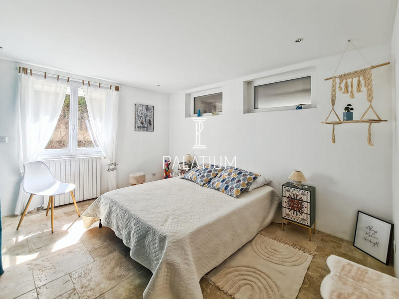 Villa - 170 m² - 6 pièces