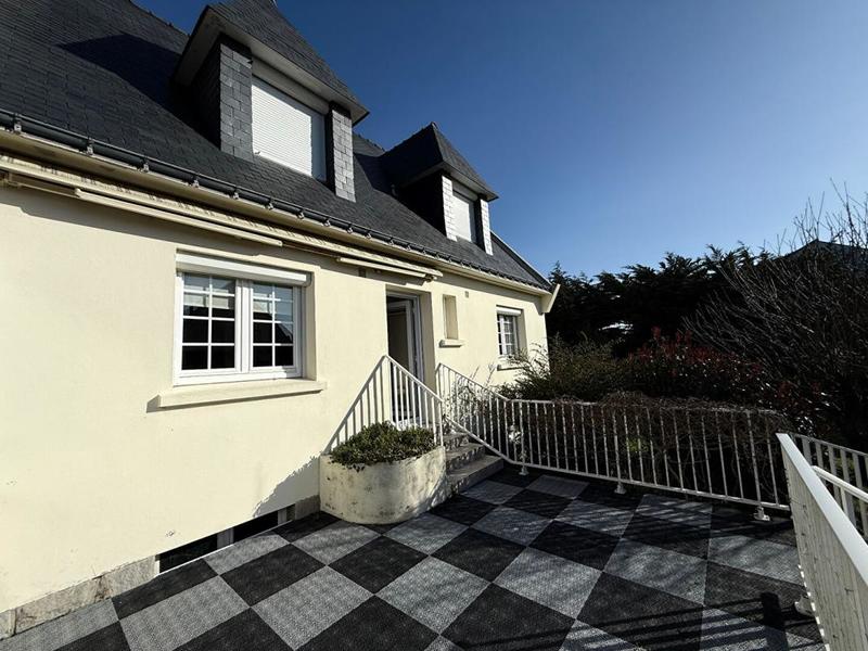 Maison - 110 m² - 7 pièces