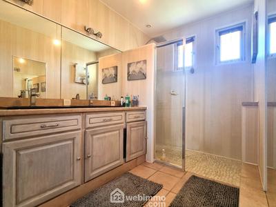 Maison - 388 m² - 10 pièces