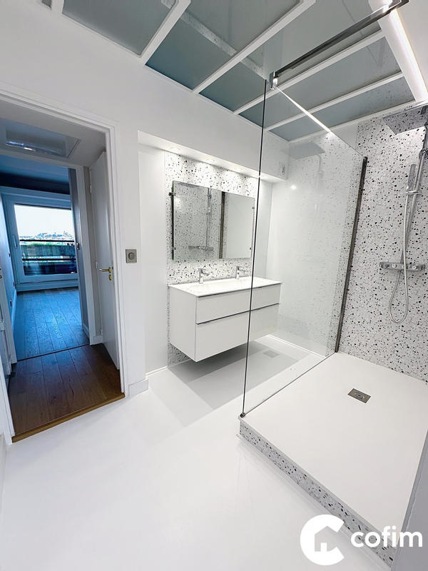 Appartement - 160 m² - 8 pièces