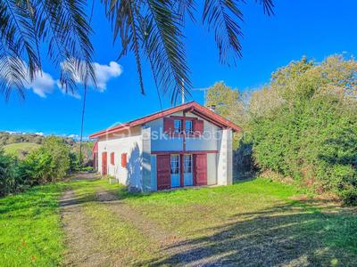 Maison - 88 m² - 4 pièces