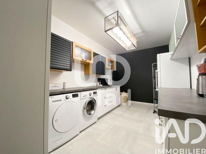 Maison - 204 m² - 8 pièces